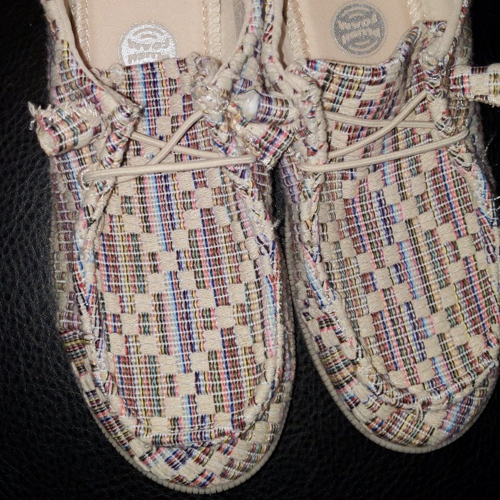 Cloth slip on shoe